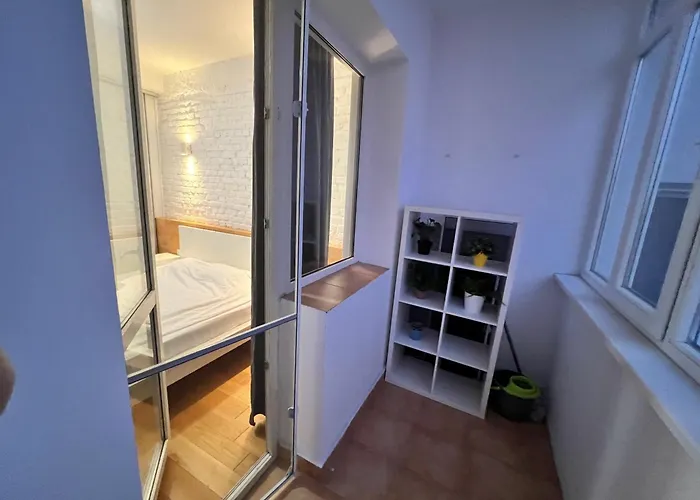 Stylish Ultracentral With Balcony Apartment *