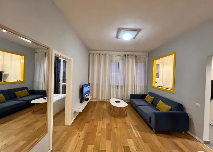 Stylish Ultracentral With Balcony